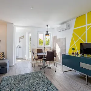 Designer Flats In Lapa By Lovelystay Appartamento Lisbona